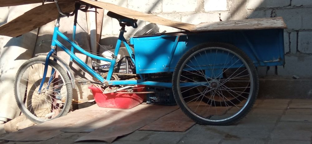 Продается велик  трёх колесный