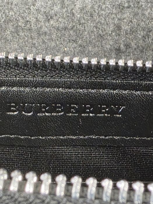 Уникално кожено портмоне BURBERRY