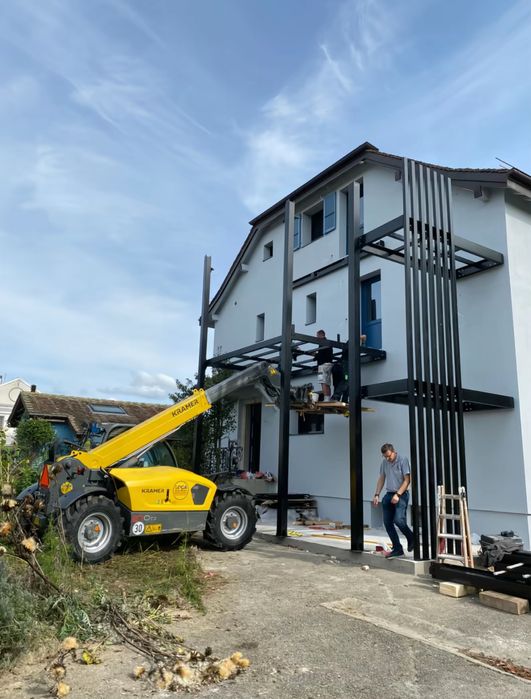 Scari metalice la comanda pentru exterior orice model