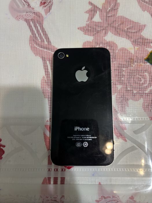 Продам айфон 4 iphone 4
