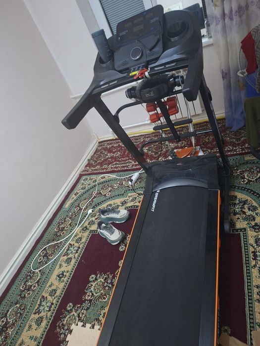Yugurish yo'lagi garatiya 130 kg ko‘taradi