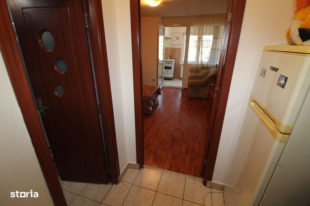 Vând garsonieră în Hunedoara, zona Micro1-Str.Poștei/Union, 28mp...