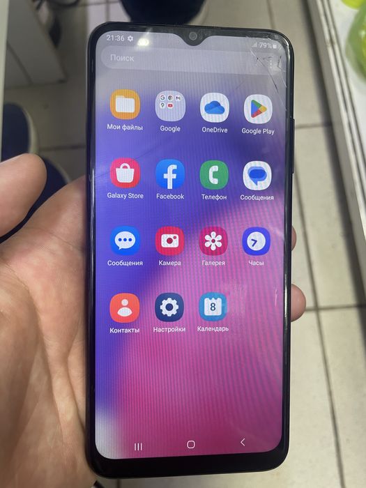 Телефон разные.