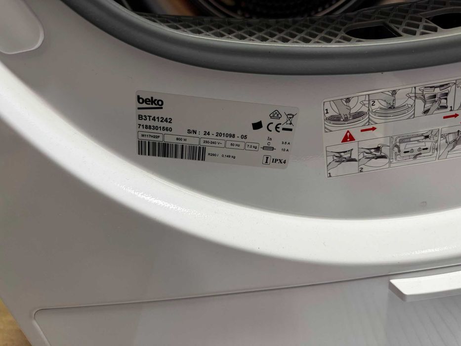 Uscator de rufe Beko  B3T41242 cu pompa de caldura