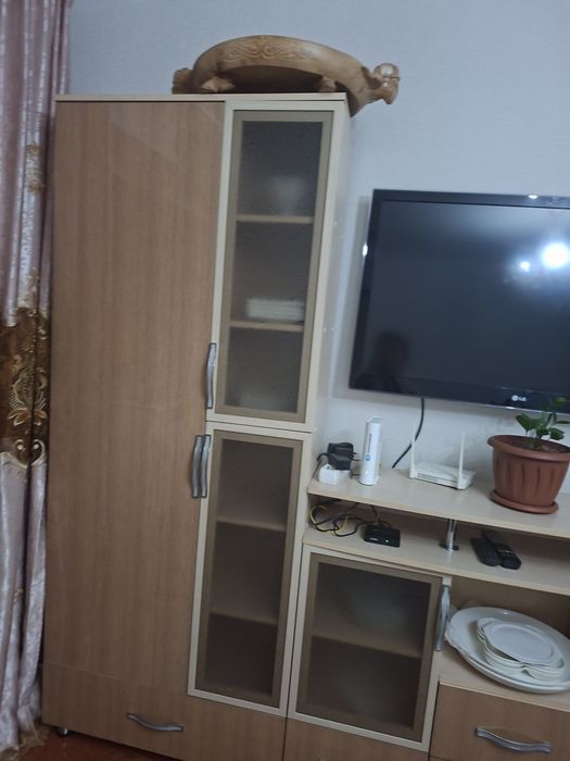 Продаётся стенка б/у в очень хорошем состоянии