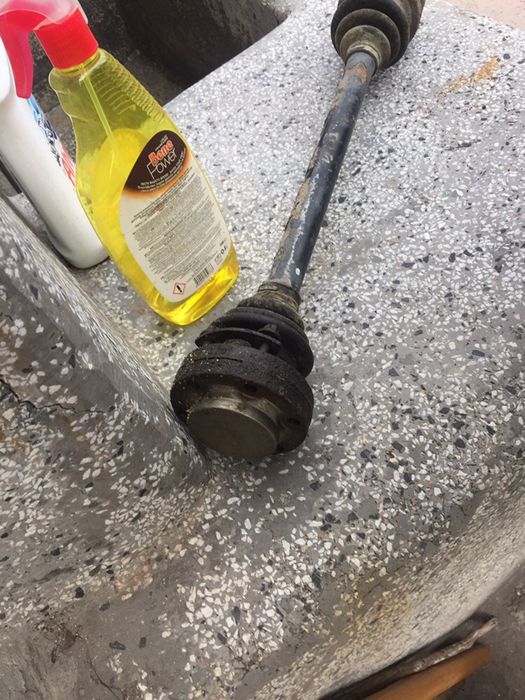 Части за бмв и водна помпа