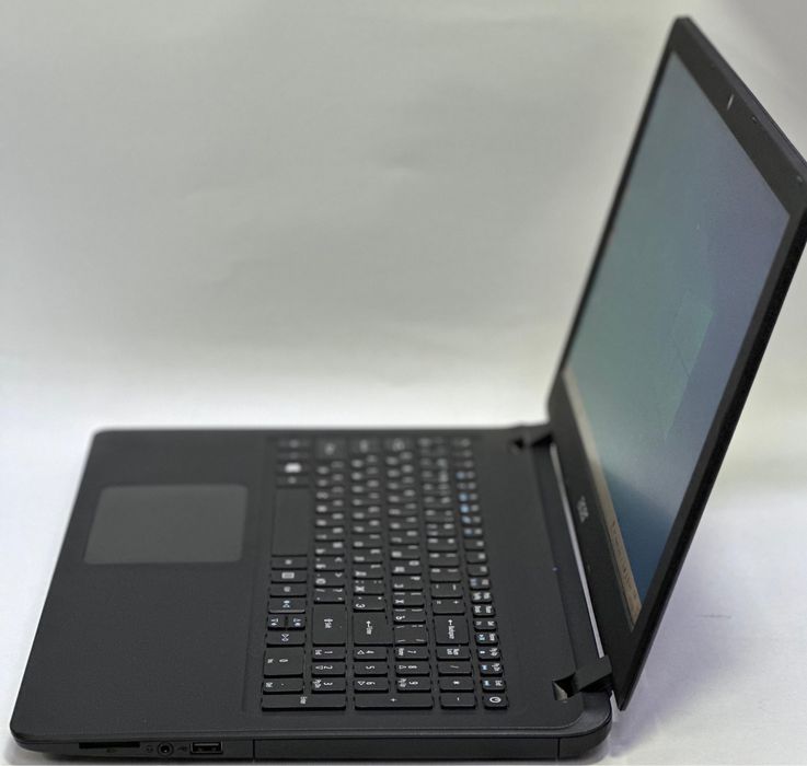 Ноутбук Acer Aspire ES1-533
