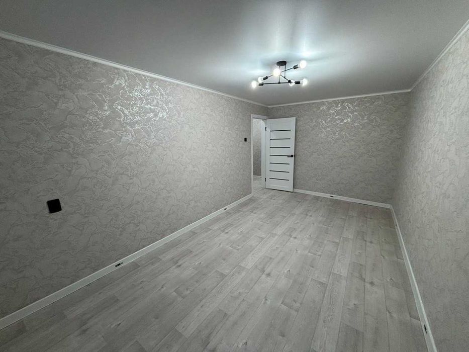 Продаётся 1-комнатная 9 мкрн.