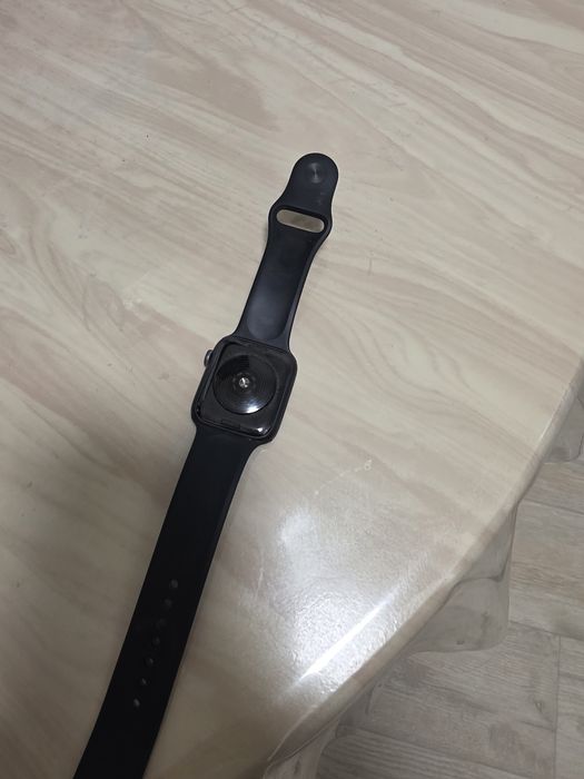 Apple wath se  44
