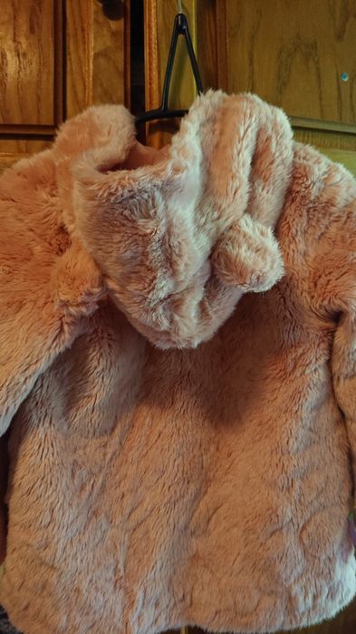 Jachetă ursuleț pufoasă pentru fetite