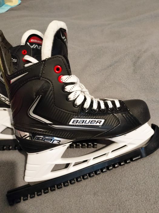 Продаются коньки