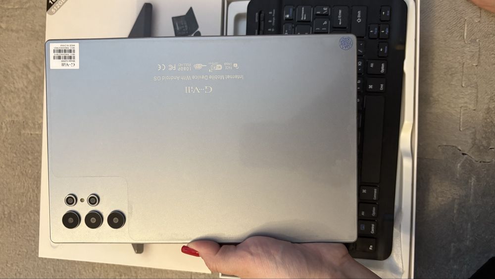 Планшет G2000 с клавиатурой