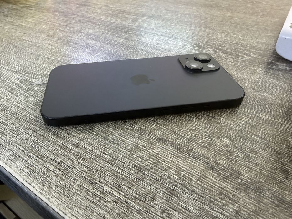 Iphone 15 128гб.