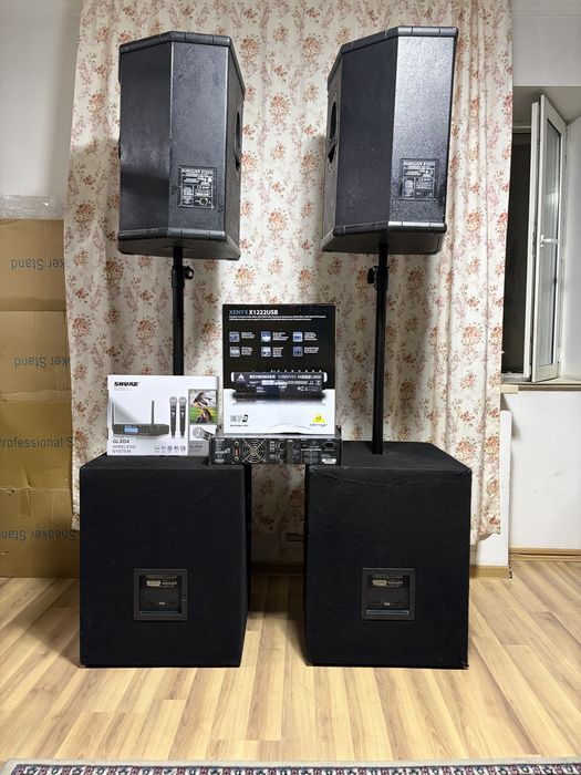 Комплект музыкального оборудование Behringer