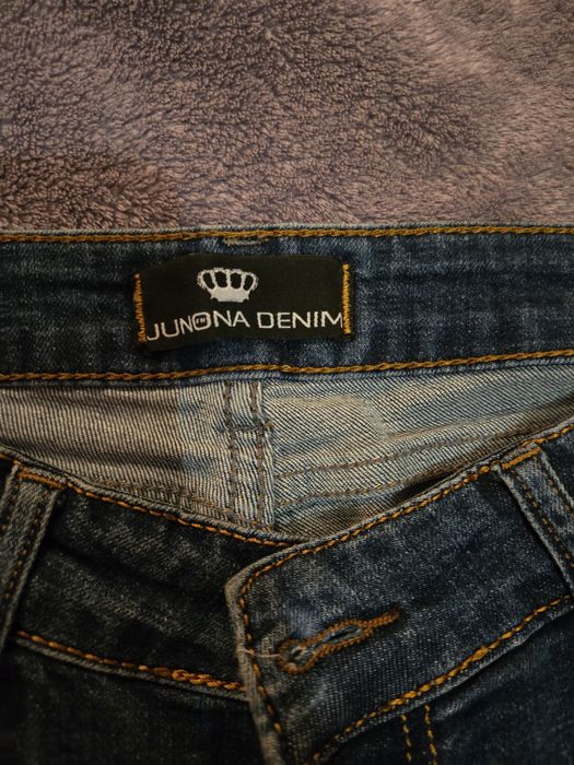 Дънки JUNONA с декорация.