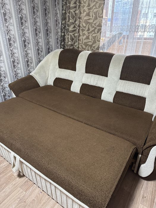 Продам два дивана