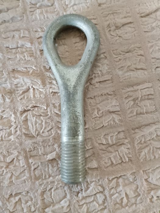 Буксировочный крюк