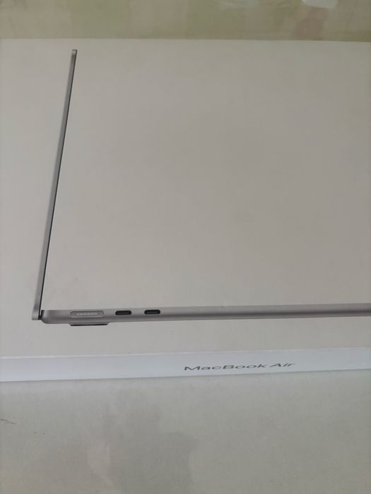Macbook air 13 m4 16/512 silver