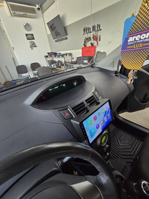 Navigatie android Toyota Yaris Waze YouTube GPS BT USB