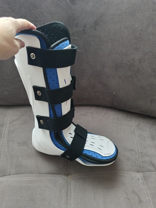 Бандаж голеностопный.