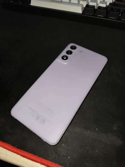 Срочно продам S21 FE
