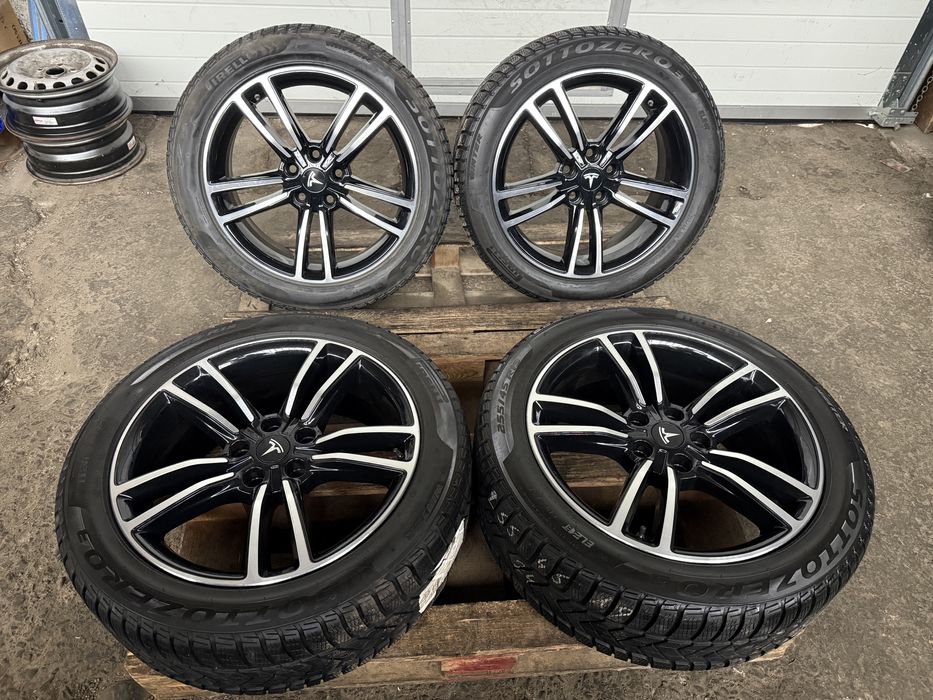 Jante originale Tesla model S  5x120 cu anvelope iarna 255/45 19