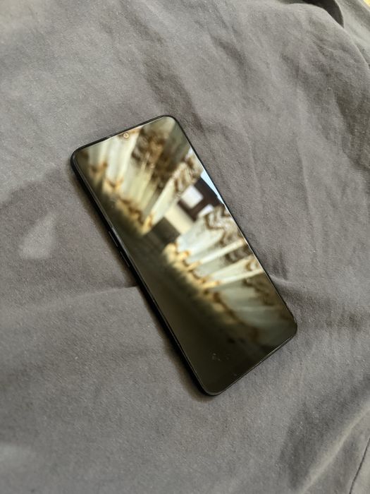 Oppo A16.