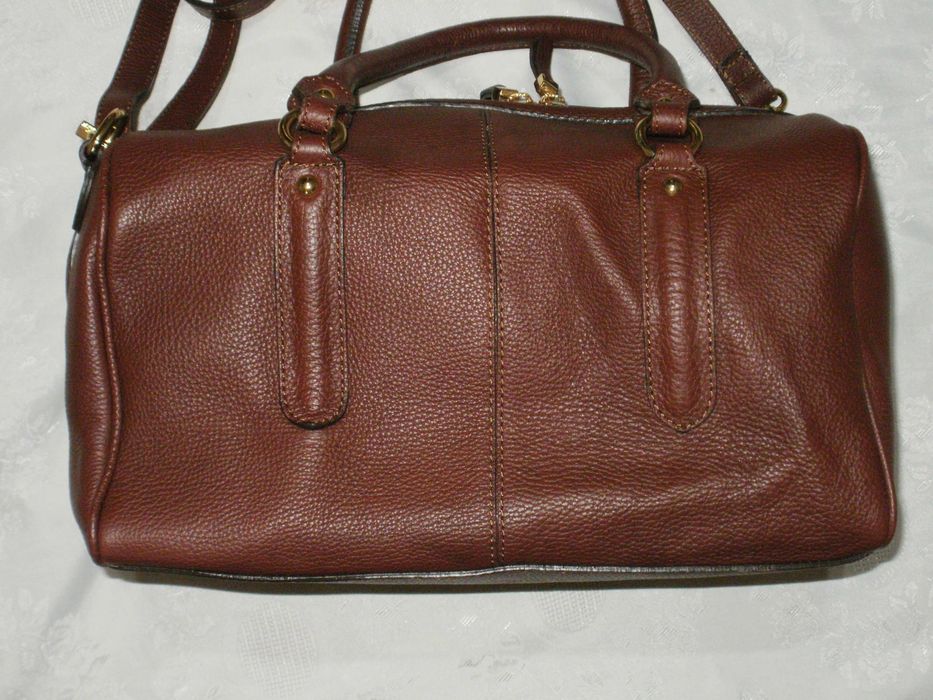 нова дамска чанта естествена кожа НМ