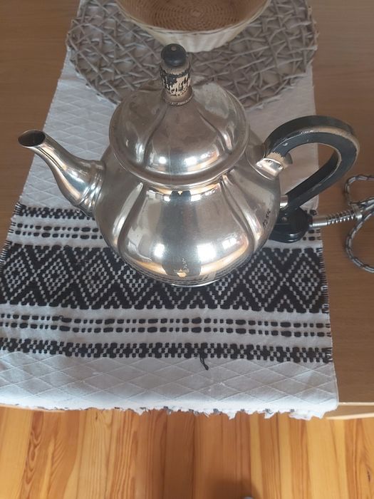 Vănd ceainic vechi