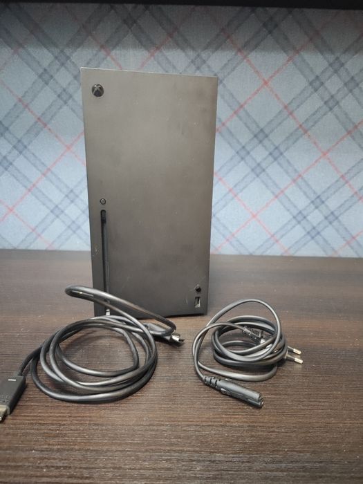 Игровая консоль "Xbox series X"