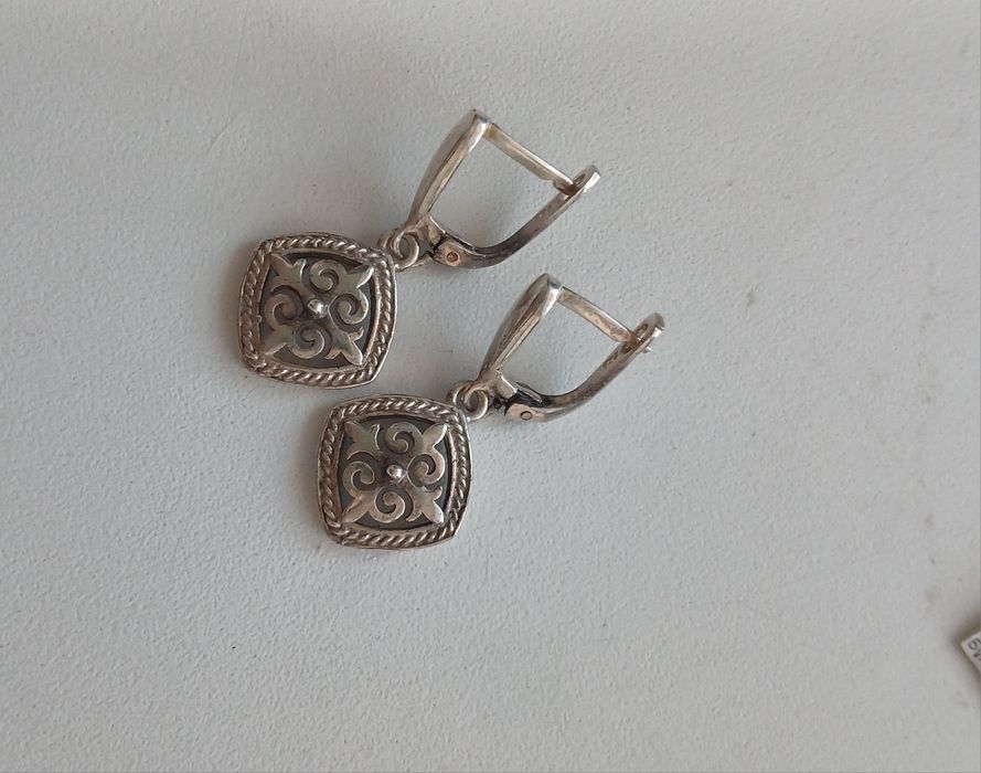 Продам серёжки серебро