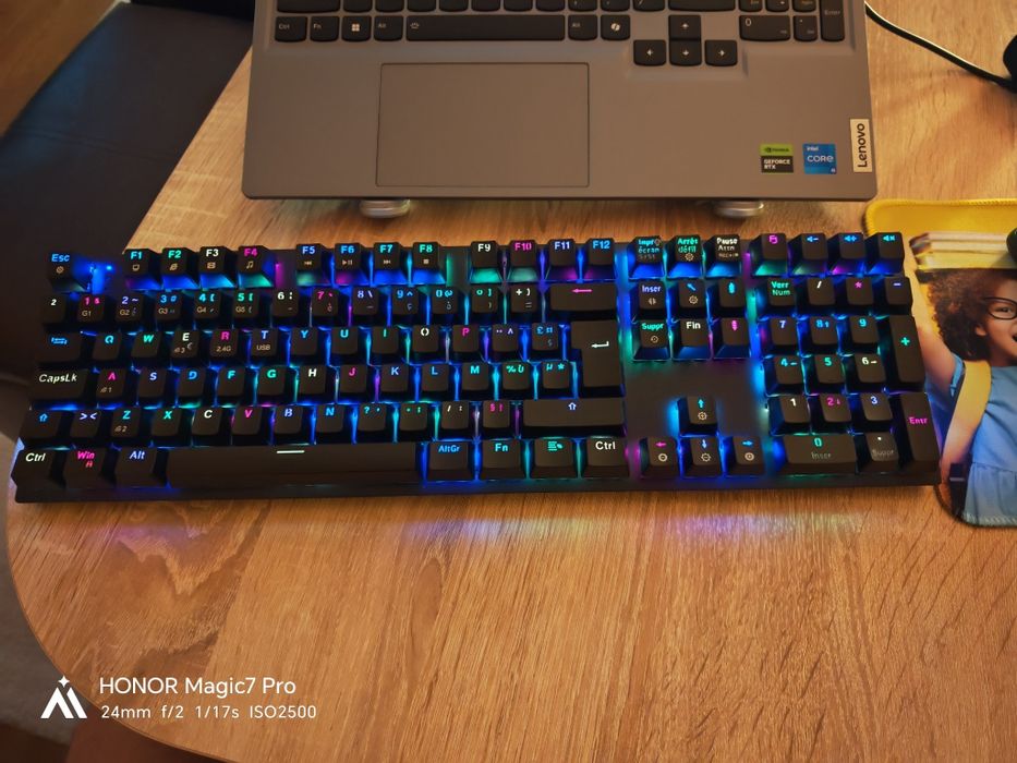 Безжична геймърска RGB клавиатура kovar