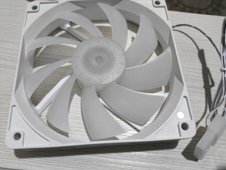 Кулер для корпуса новый