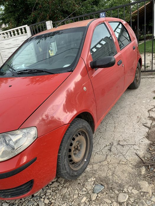 Vând masină Fiat punto