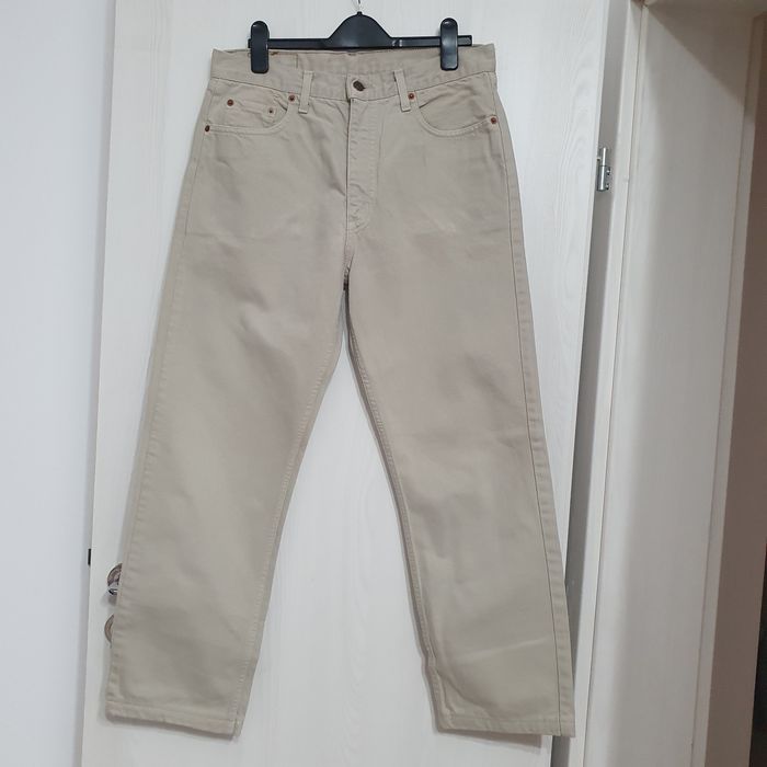 Blugi Levi's.   615    W34. L32