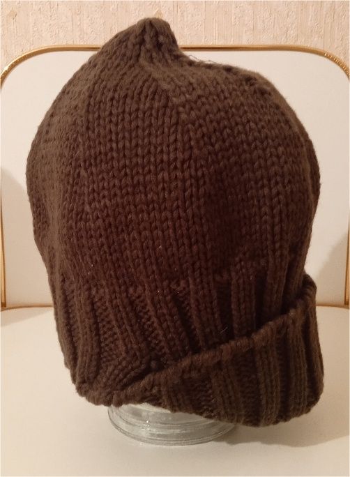 Продам теплые шапки