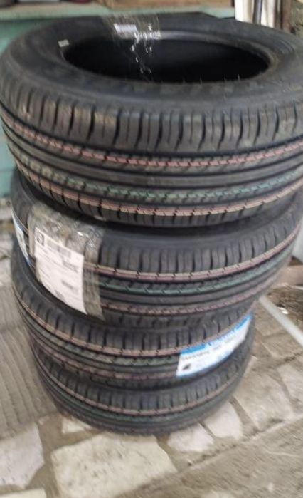 Продам летнюю резину срочно