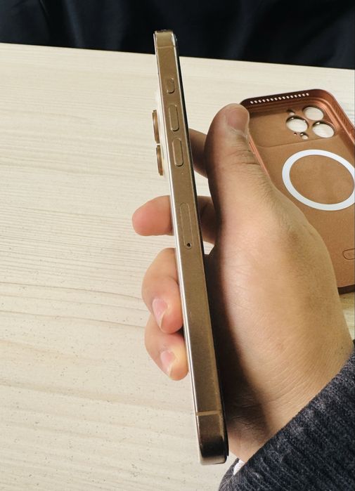 Iphone 16 pro max 256gb Gold