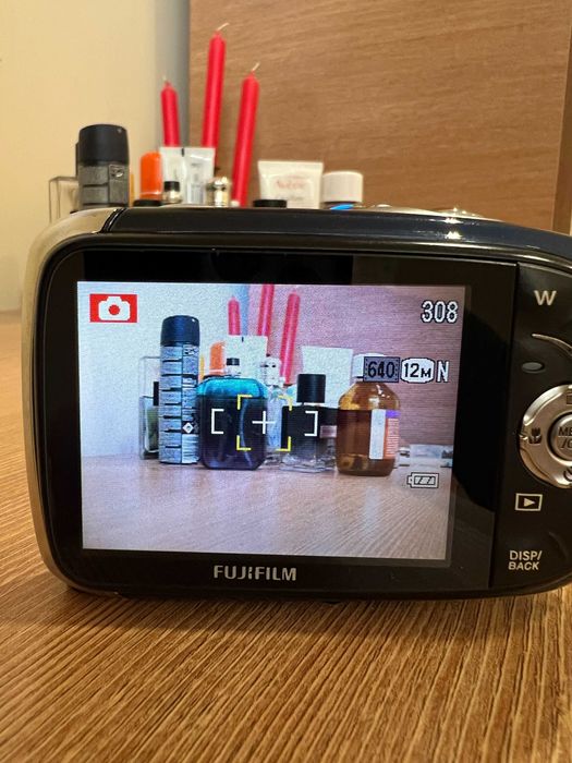 Фотоапарат Fujifilm 12 Mp с подаръци