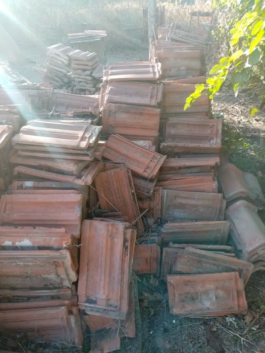 Продавам керемиди