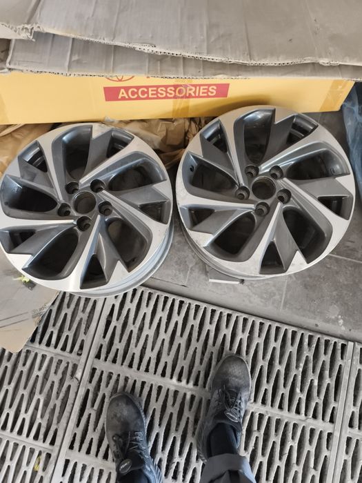 4buc Jante  R17 Toyota,două sunt noi două nu