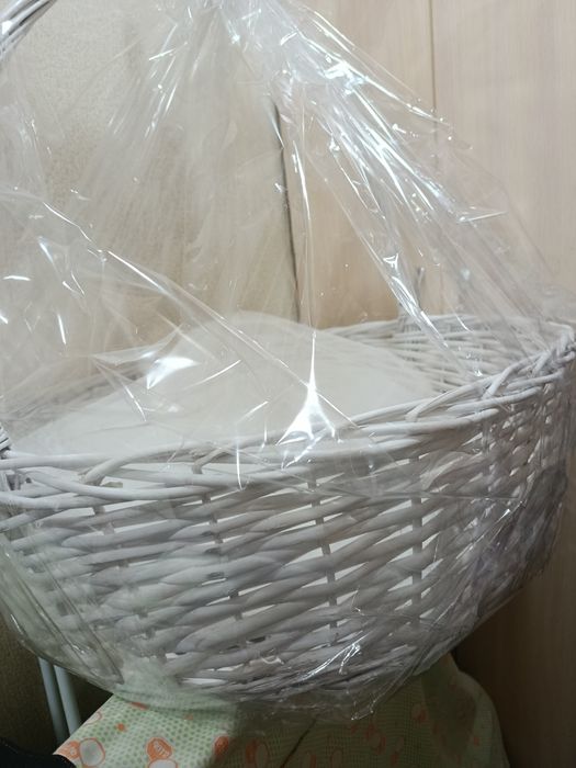 Продам корзину новую