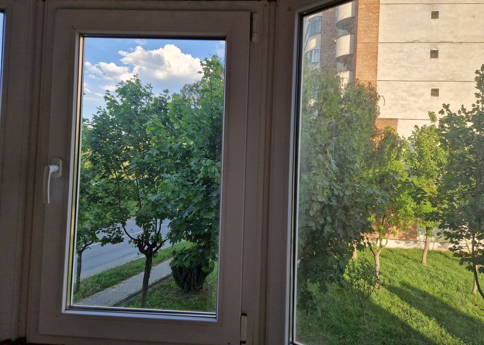Apartament cu 3 camere de închiriat-Zona 1 Mai