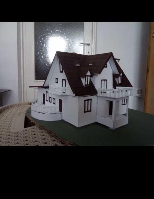 Vand urgent casa cu teren