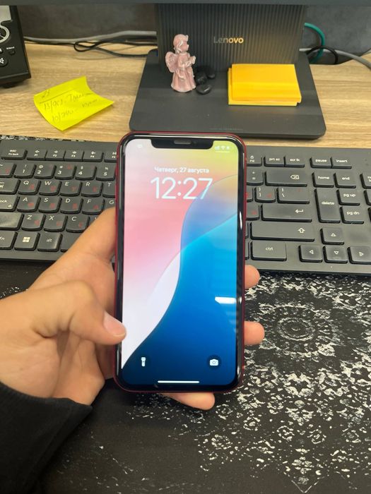 Продается IPhone XR RED