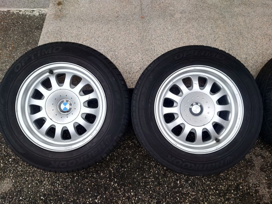 Vând jante cu cauciucuri vară BMW E 39 205/65/15