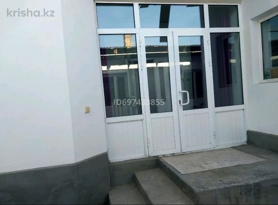 Үлкен жер үй учаскесімен сатылады!