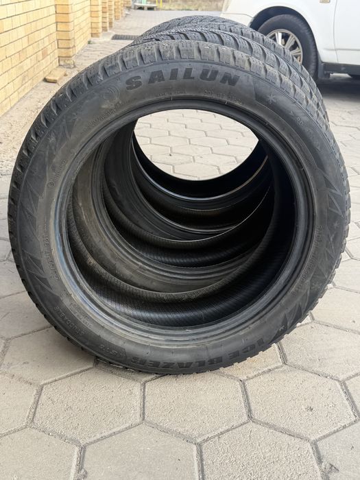 Продаю шины на R17