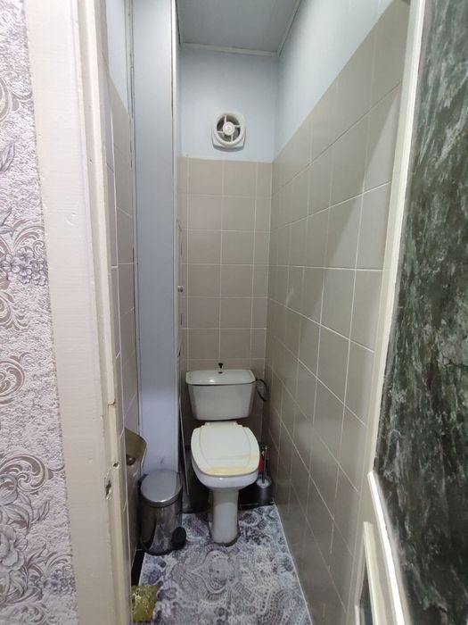 Срочно продаётся квартира Мирабадский р-н Куйлюк массив 4 2/1/4Кирпич