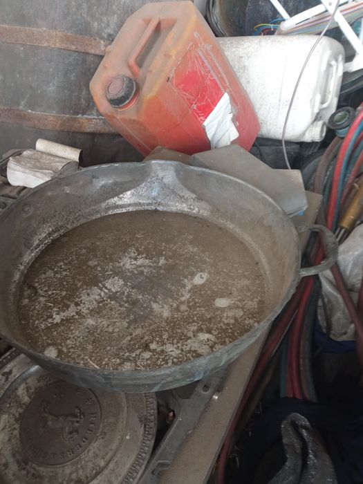 Медни  бакъри и бронзови